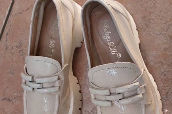 Damenschuhe