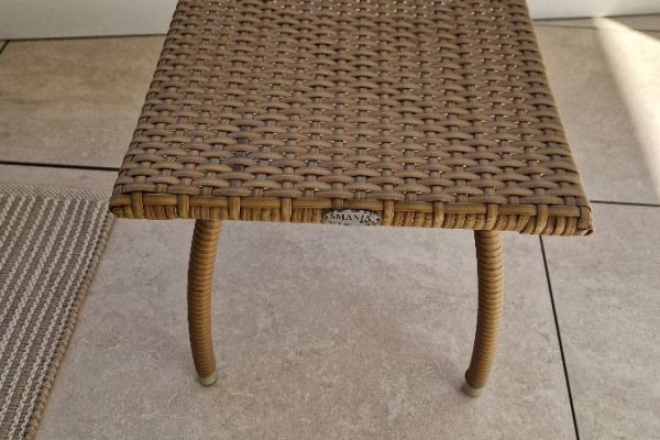 Hocker in Rattan