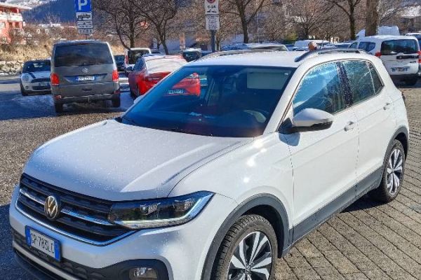 Volskwagen  T-CROSS  81 kW (110CV) Allestimento STYLE