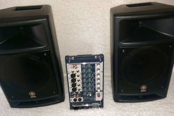 Yamaha Stagepas 300w +   Yamaha Stagepas 700w