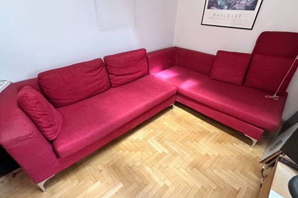 Rotes Ecksofa