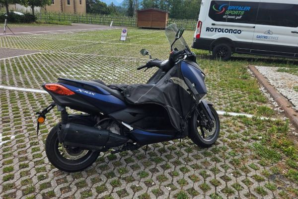 Yamaha X-Max 300 ABS | 1. Hand | Top gepflegt | Neue Reifen
