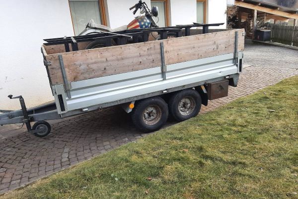 Verkaufe PKW-Anhänger, 2-Achser, sehr guter Zustand, Schwarz