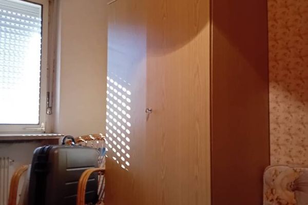 Schrank zu verkaufen