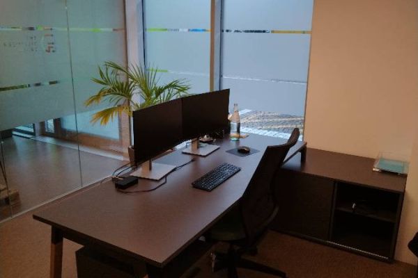 Ufficio Bolzano con posti auto /Büro Bozen mit Parkplätze