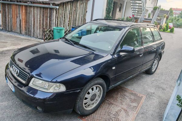 Zu Verkaufen Audi A4 Jahr 2000
