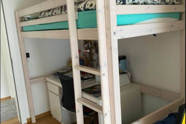 Ikea Hochbett Einzelbett + evt. Schreibtisch Ikea