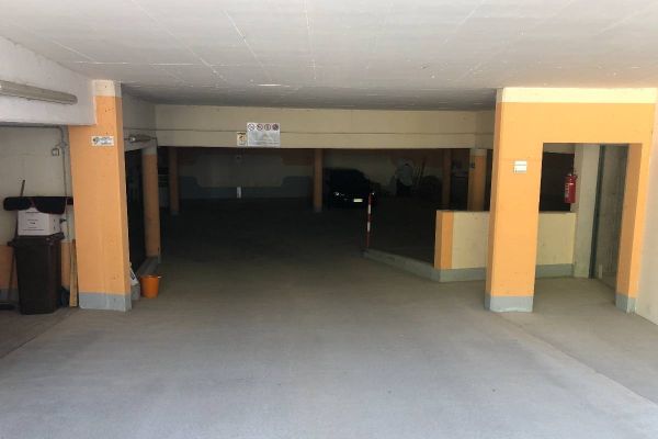Garagenstellplätze in Uttenheim zu vermieten