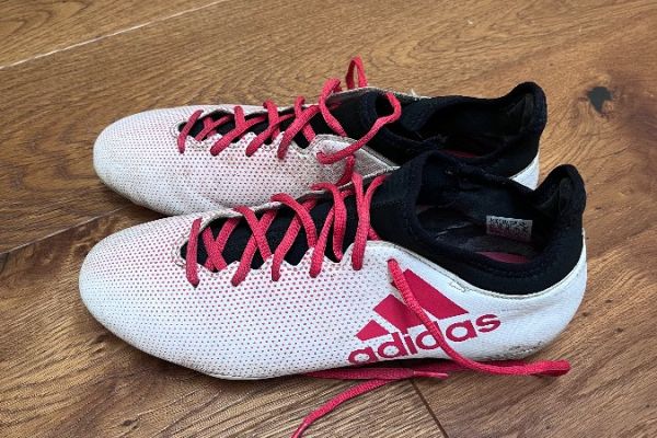 Fußballschuhe Gr. 43 1/3
