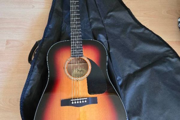 Akustik-Gitarre zum Erlernen - Musik-Anfänger