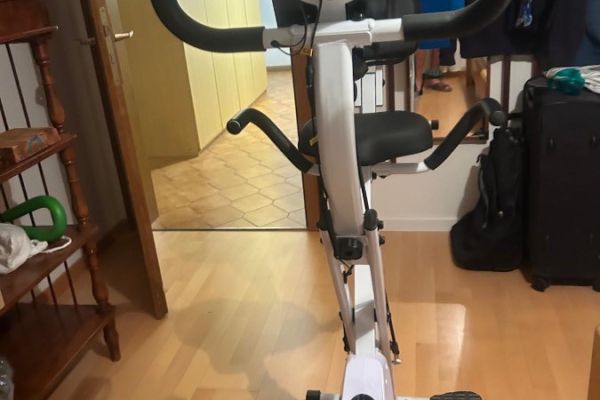 Heimtrainer NEU