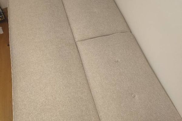 Ausklappbare Schlafcouch