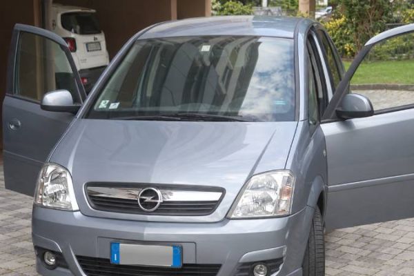 4 Ganzjahresreifen 205/50 R16 für Opel Meriva