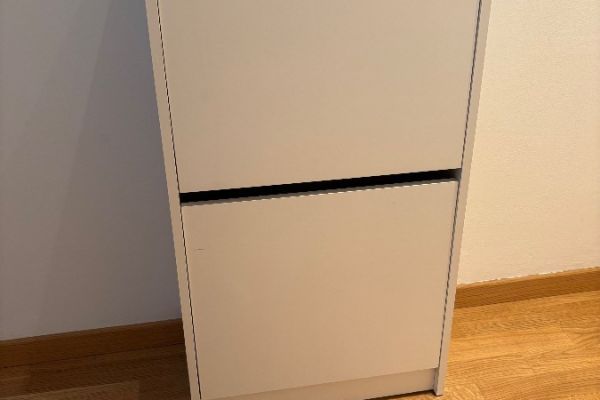 Weißer Schuhkipper