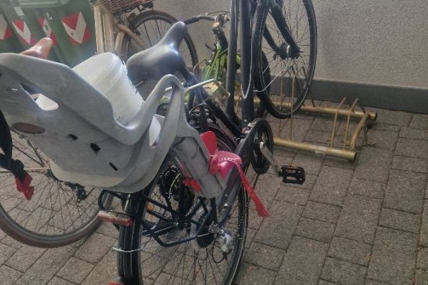 Verkaufe Fahrat mit Kindersitz