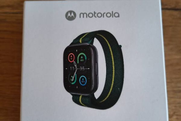 Motorola Moto Watch Fit – Neu & ungeöffnet – Trekking Green
