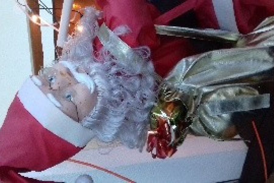 Weihnachtsmann mit Lichterkette, Santa Claus - Bild 2