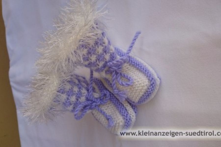 Handgestrickte Babypatschlan Babysocken aus Wolle - Bild 3