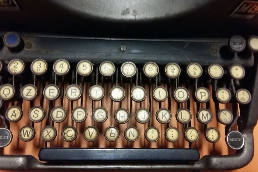 Alte Schreibmaschine - Bild 2