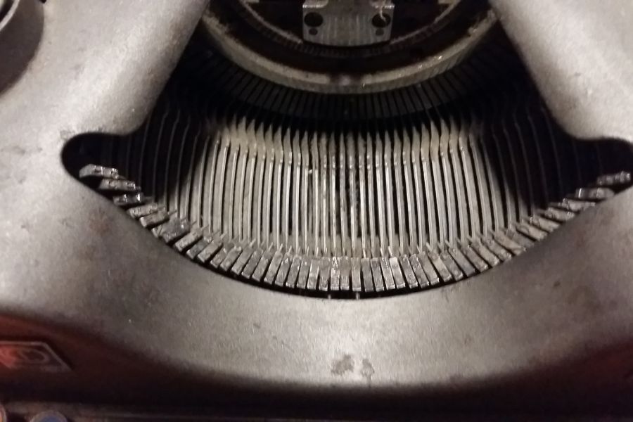 Alte Schreibmaschine - Bild 4