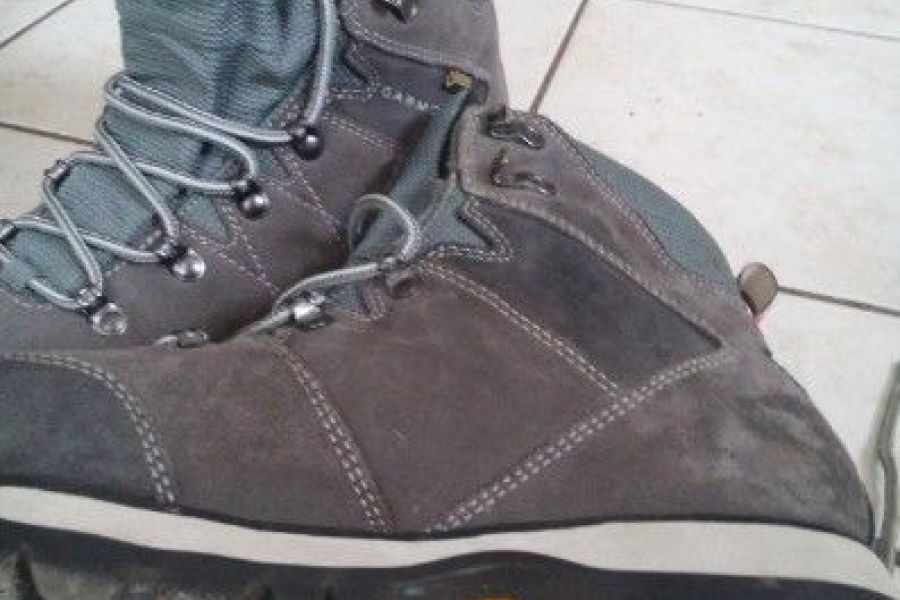 Verkaufe neue männliche Bergschuhe - Bild 3
