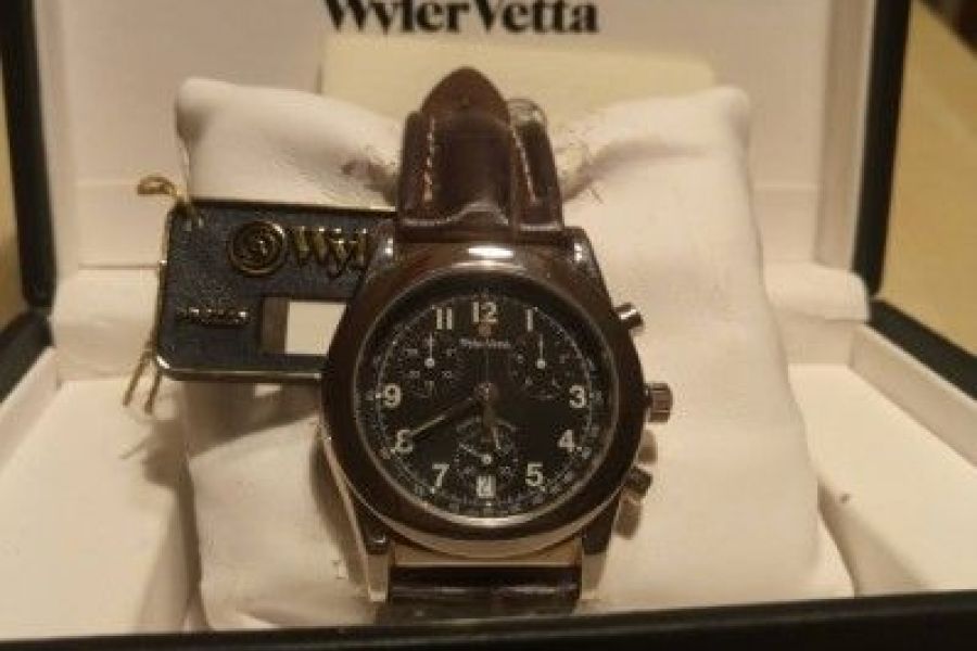 Neuwertige Armbanduhr der Marke Wyler Vetta - Bild 1