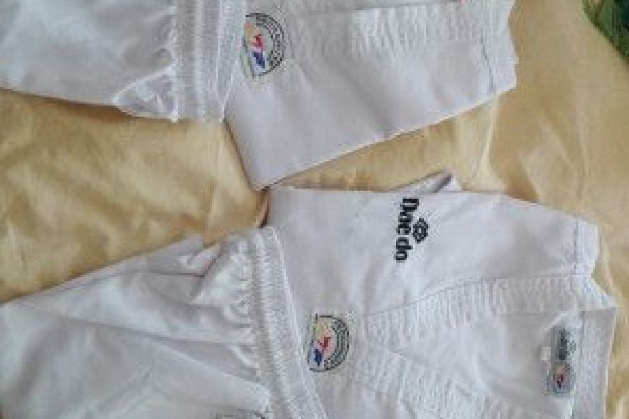 Taekwondo Uniformen - Bild 1
