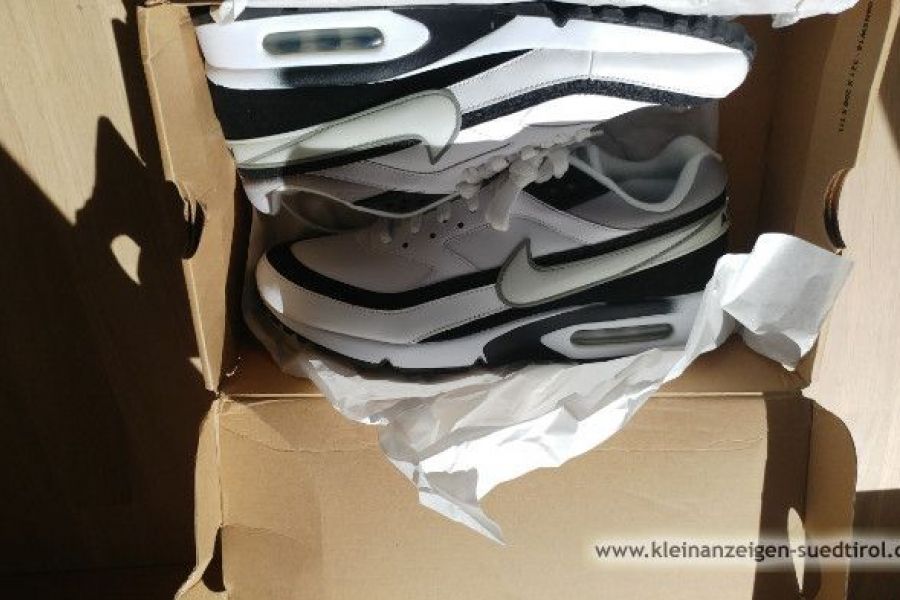 NEU NIKE AIR MAX Classic 42 für Herr/Dame - Bild 1