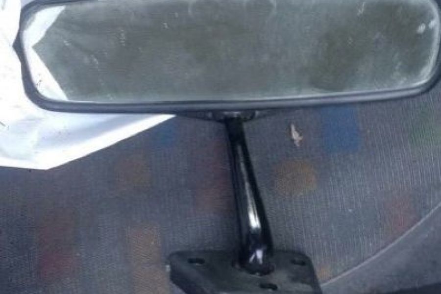 Rück leuchte und innenspiegel zuverkaufen - Bild 1