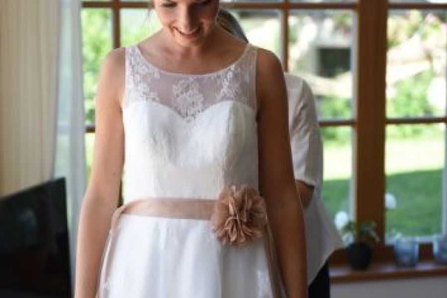 Brautkleid der Marke Lilly 600 € - Bild 2