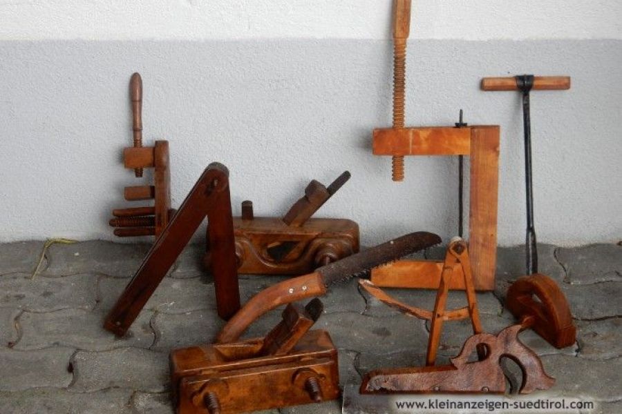 Alte Werkzeuge und Gegenstände - Bild 1