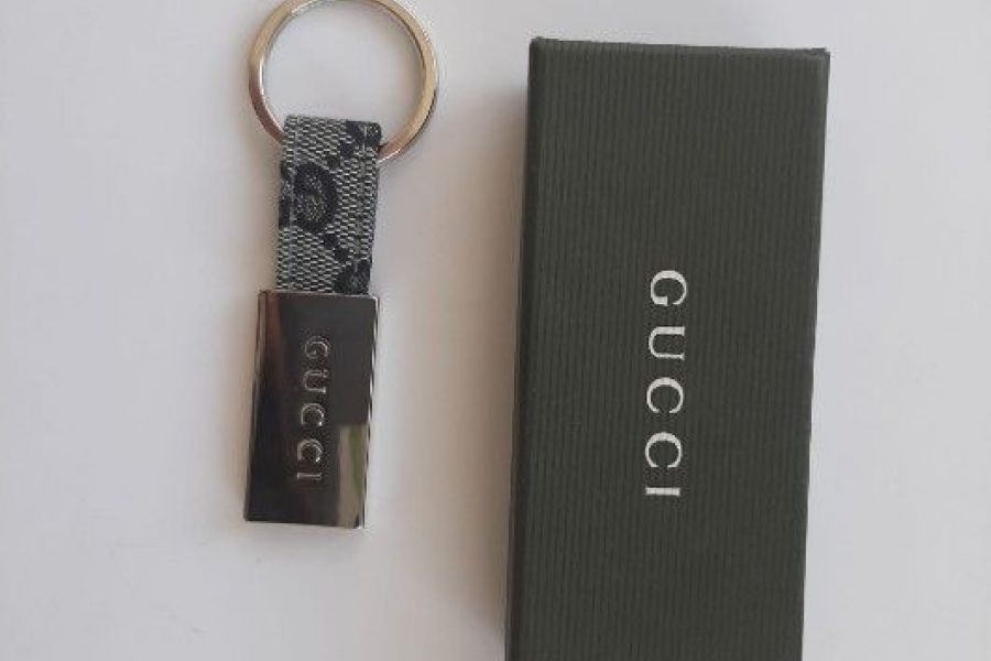 Gucci-Brieftaschen und Gucci-Anhänger - Bild 3