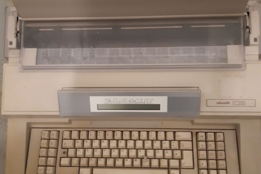 elektrische Schreibmaschine Olivetti ET 2500 zu verkaufen - Bild 1