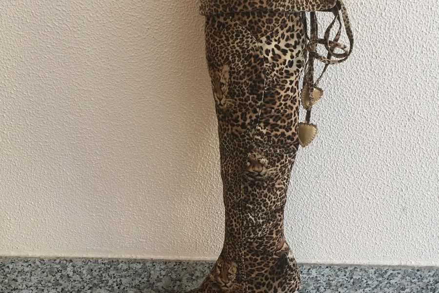 Stiefel mit Leopard Print - Bild 4