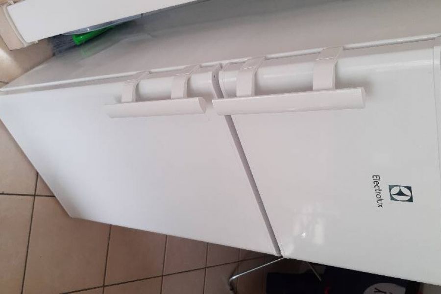 Kühlschrank mit separatem Gefrierfach - Bild 1
