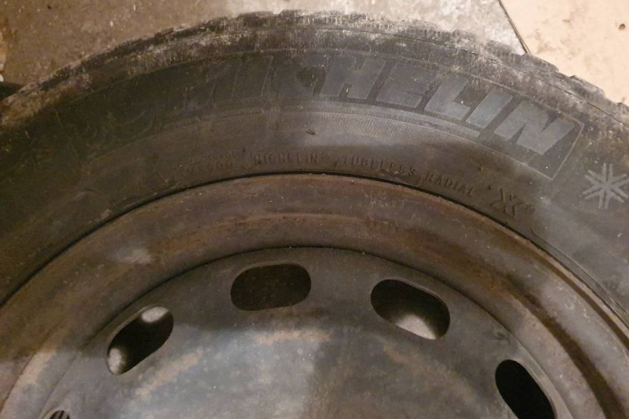 4 Stück 205/55R16 Winterrreifen - Bild 1