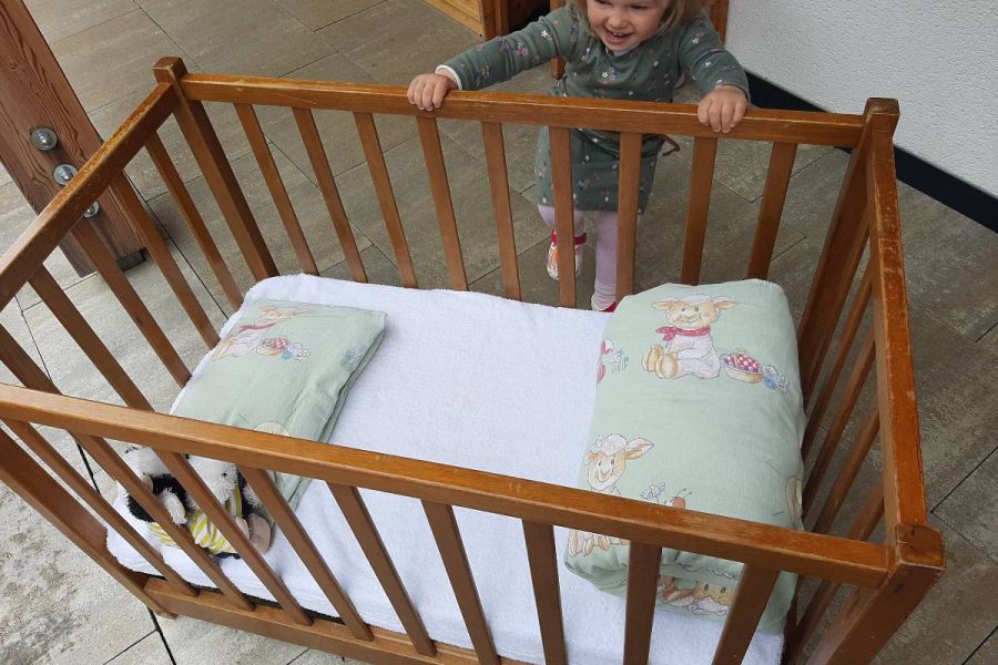 Kinderbett massiv in Esche gebeizt - Bild 4