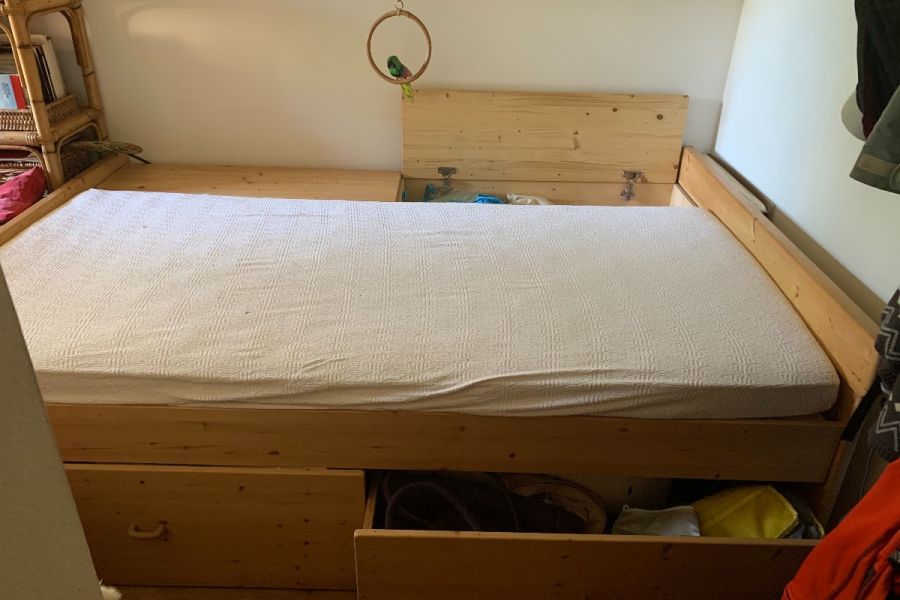 Handgemachtes Massivholz Bett mit Stauraum - Bild 3