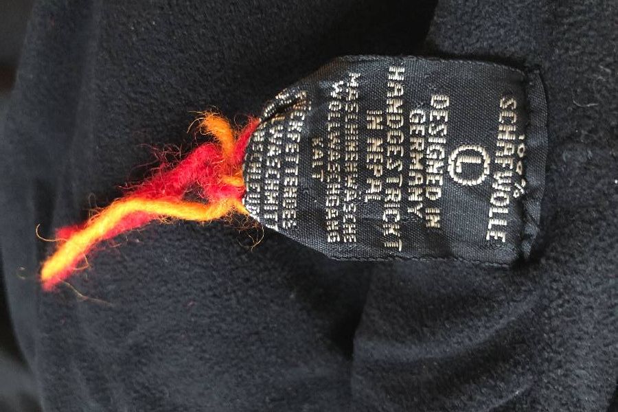 rote Jacke mit Kapuze - Bild 3