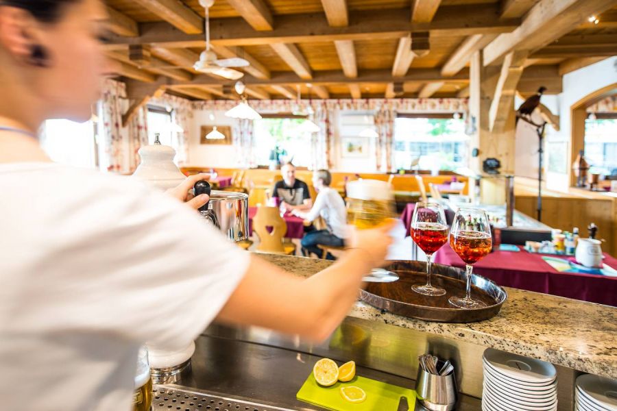 Bedienung - ServiceFachkraft - Bild 1