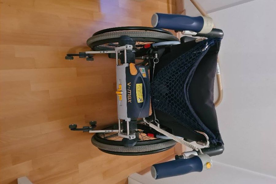 Elektrischer Rollstuhl - Bild 4