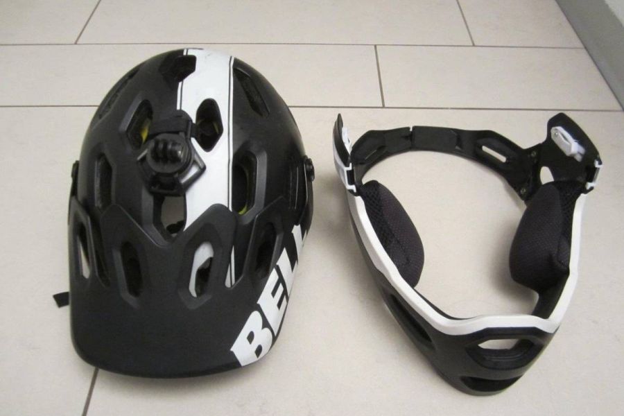 All-Mountain-Helm mit abnehmbarem Kinnbügel Super 2R Mips von Bell - Bild 2