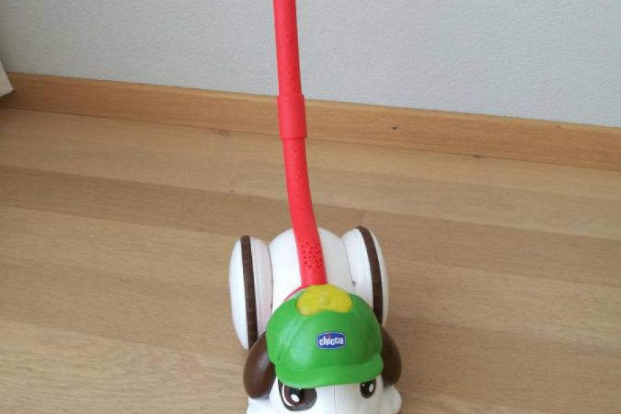 Hund Chicco schnüffelt, bellt u. sucht Knochen (fast neu) - Bild 1