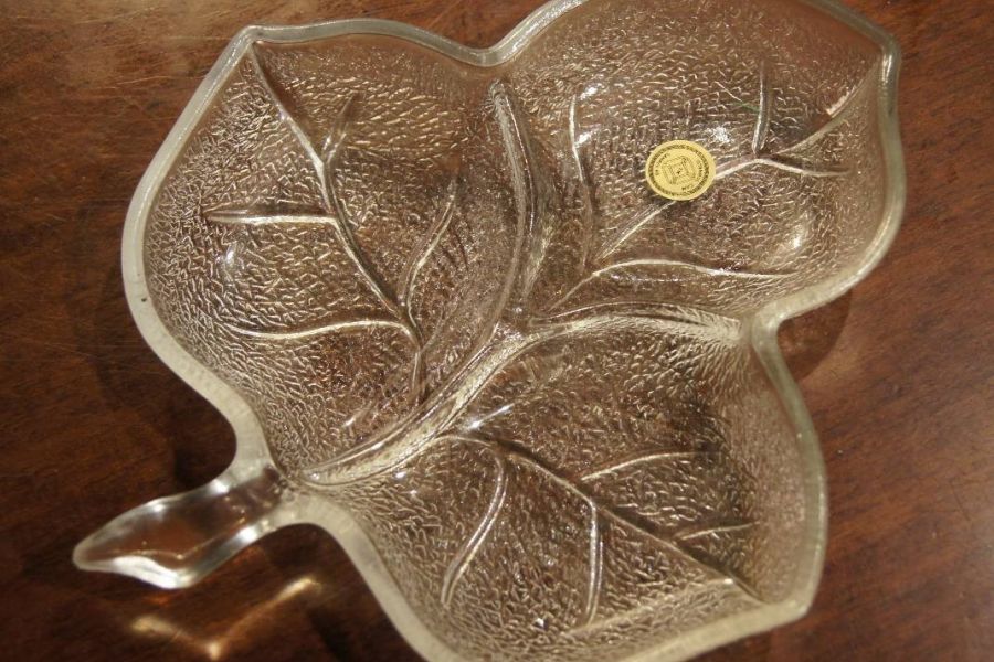 Glasschale in Blattform - Bild 1