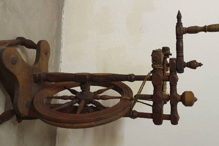 Spinnräder aus Holz - Bild 1