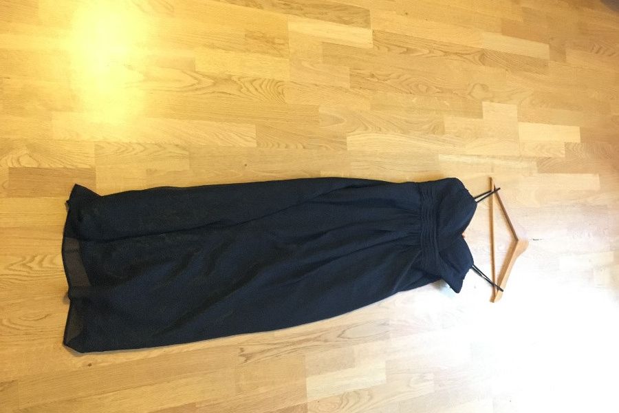 Elegantes schwarzes Kleid - Bild 1