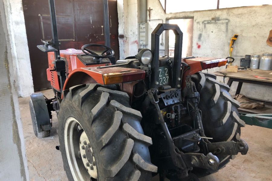 Fiat 570 Traktor - Bild 2