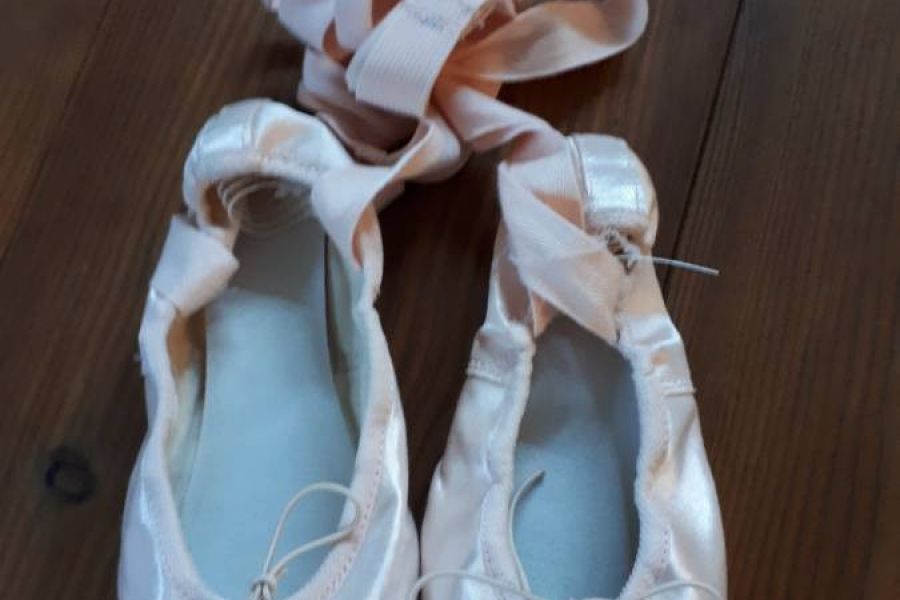 Neue Ballettschuhe Größe 34 abzugeben - Bild 2