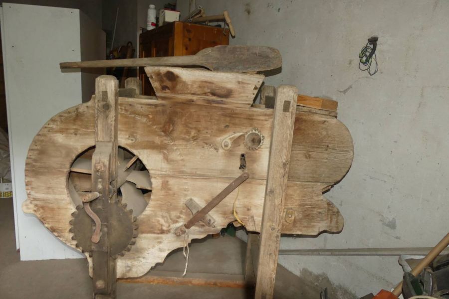 Alte, gut erhaltene Windmühle zu verkaufen - Bild 1