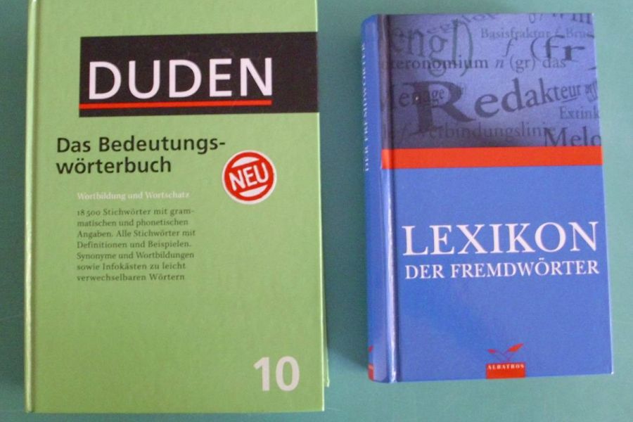 Duden und Lexikon zu verkaufen - Bild 1